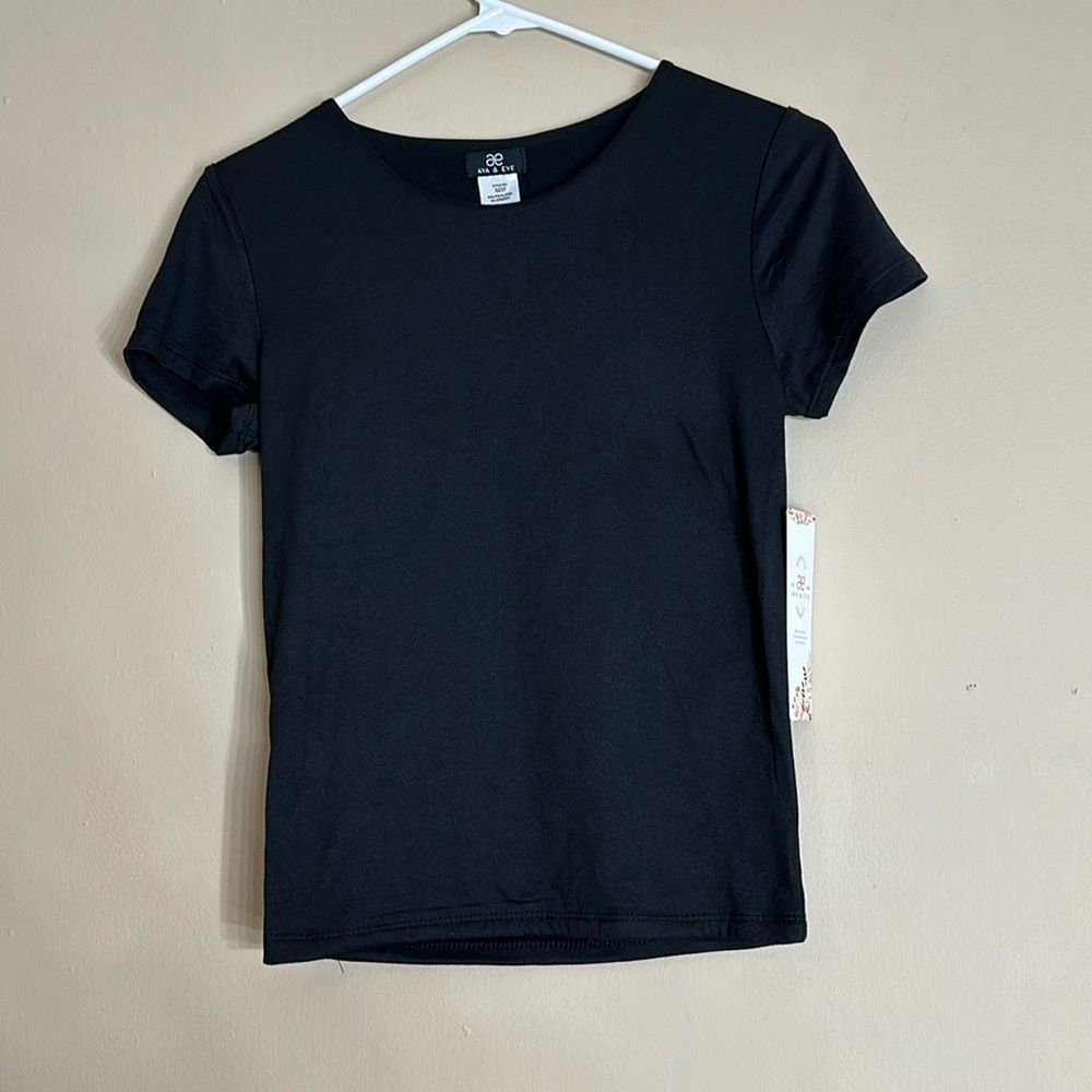 NWT Ava& eve black t shirt large